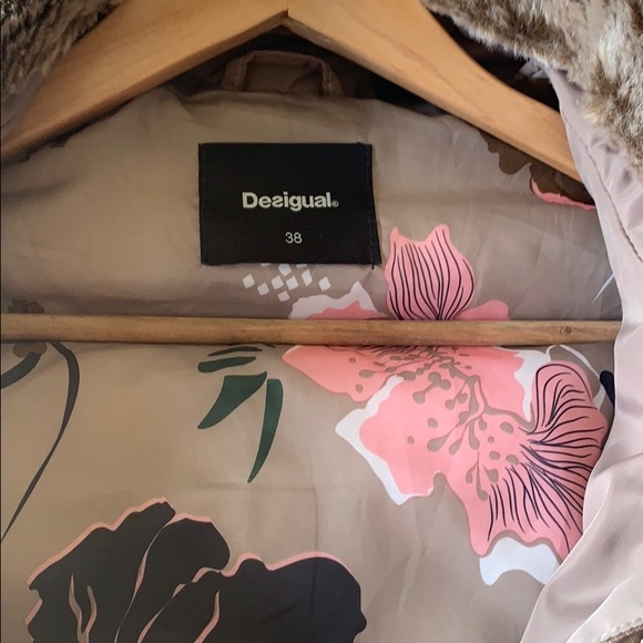 Jacket - Picture 5 of 6